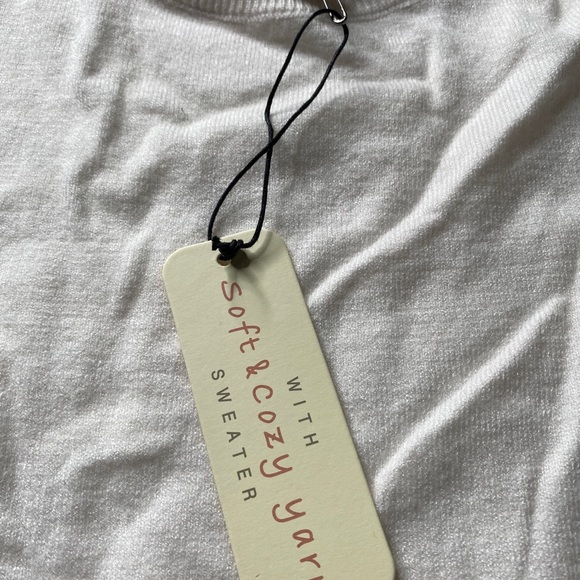 Sweater - Picture 3 of 3